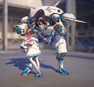 Белая кошка