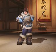 Подбоченясь